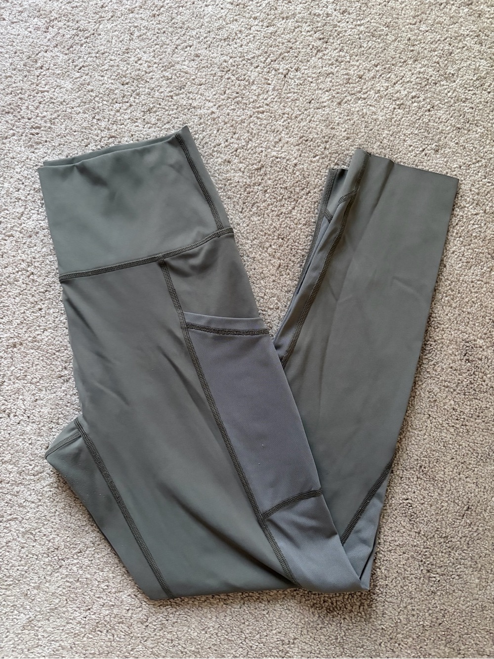 🐞 AERIE - Large Green Leggings with Pockets
